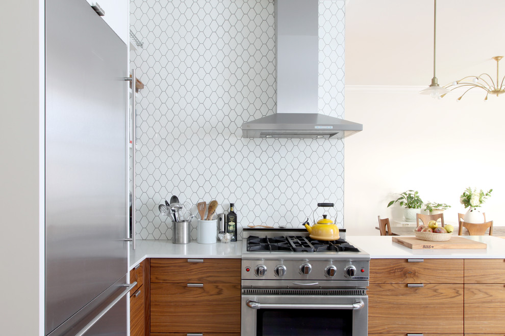 hexagonal-tiles-in-kitchen